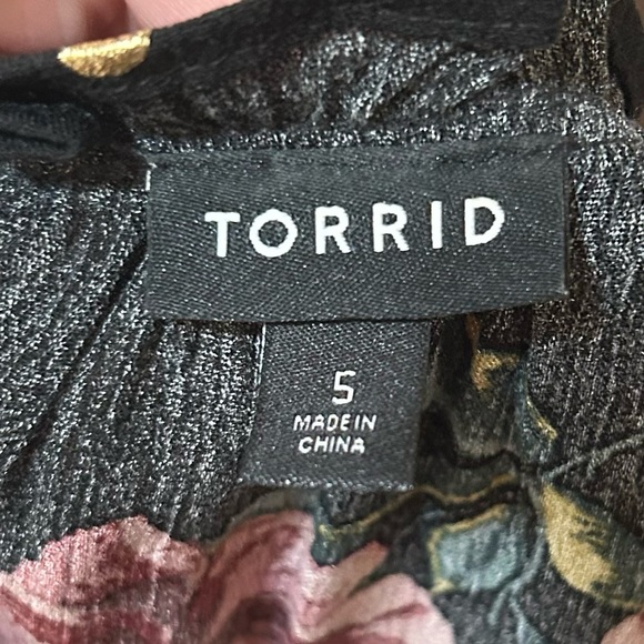 Torrid Floral Print Crinkle Gauze Button Front Peasant Blouse Plus Size 5X - Picture 4 of 5